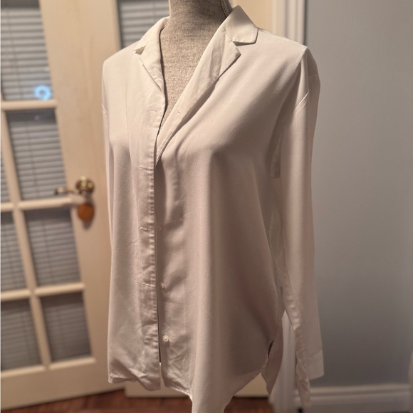 Uniqlo Rayon Blouse - Picture 2 of 7